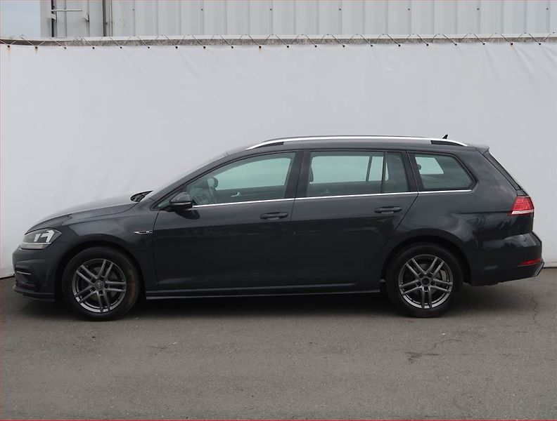 Volkswagen Golf (2019) Highline 2.0 TDI, Automat - fotka 3 z 20