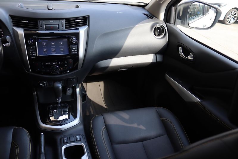 Nissan Navara 2.3dCi 4X4 AT 140kW DPH - fotka 39 z 50