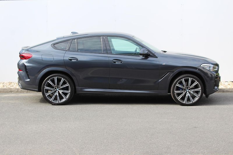 BMW X6 xDrive30d - fotka 3 z 25