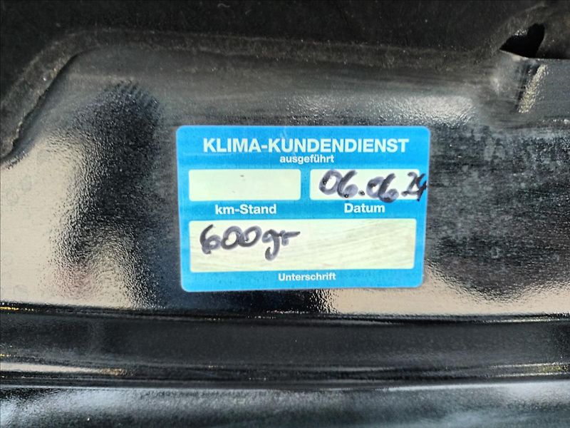 Ford Kuga 2,0 TDCi,120kw,4x4,NAVI,KAMERA - fotka 30 z 50