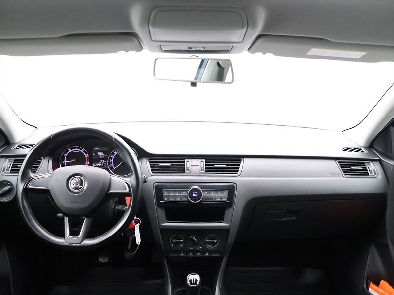 Škoda Rapid 1,0 TSI 70kW Active CZ DPH - fotka 17 z 24