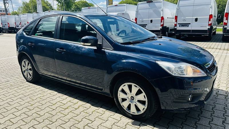 Ford Focus 1,4 16V 59kW MT5/0216 - fotka 3 z 22