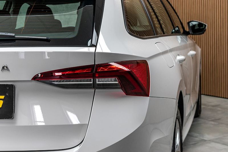 Škoda Octavia 2.0 TDI 110kW AMBITION+*ČR 1.M - fotka 33 z 37
