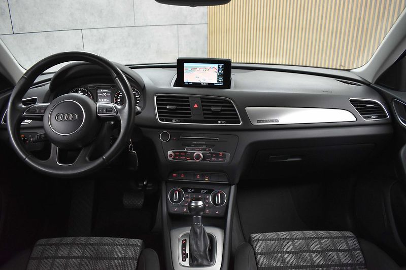 Audi Q3 2.0TDI 110kW QUATTRO*2xKOLA*ČR - fotka 8 z 43