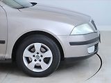 Škoda Octavia (2007) 1.9 TDI, Tažné, Klima - náhled 13