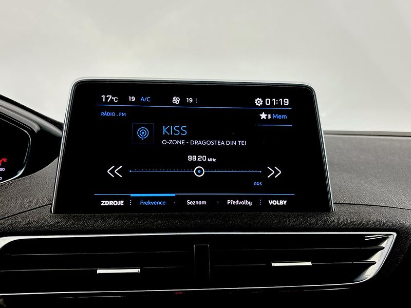 Peugeot 5008 Active Pack - fotka 12 z 28