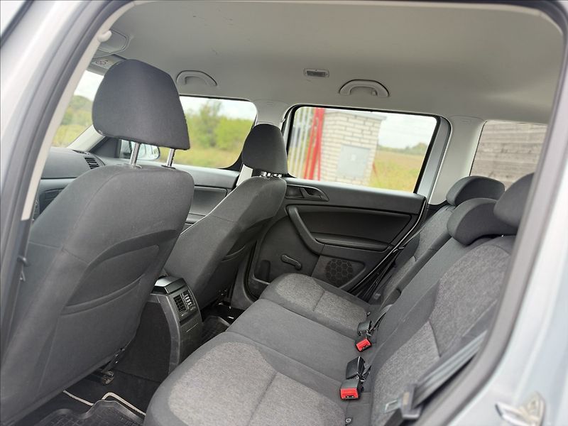 Škoda Yeti 1,2 TSI 77kW KLIMA TAŽNÉ - fotka 14 z 22