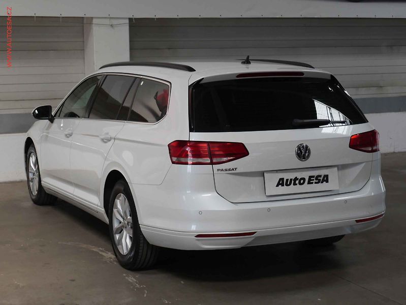 Volkswagen Passat (2018) 2.0TDi, LED, navi - fotka 4 z 27