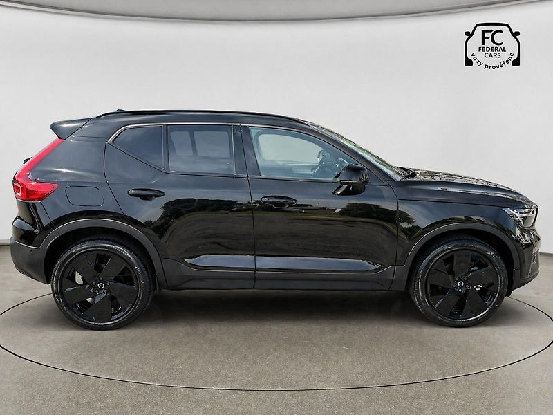 Volvo XC40 B3 FWD BE // 360 // kola - fotka 7 z 51