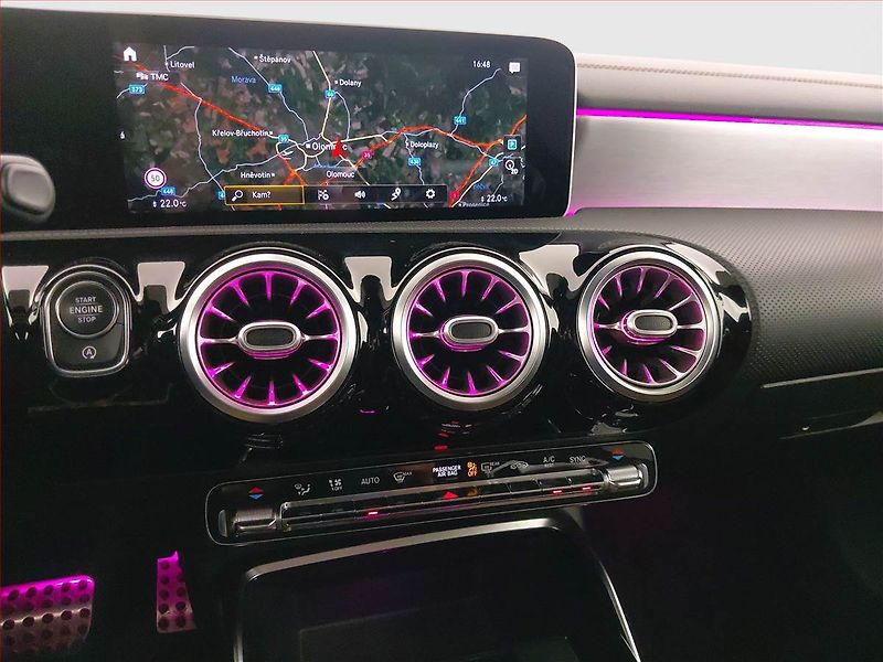 Mercedes-Benz Třídy A (2019) AMG line A 35 AMG 4MATIC - fotka 12 z 26