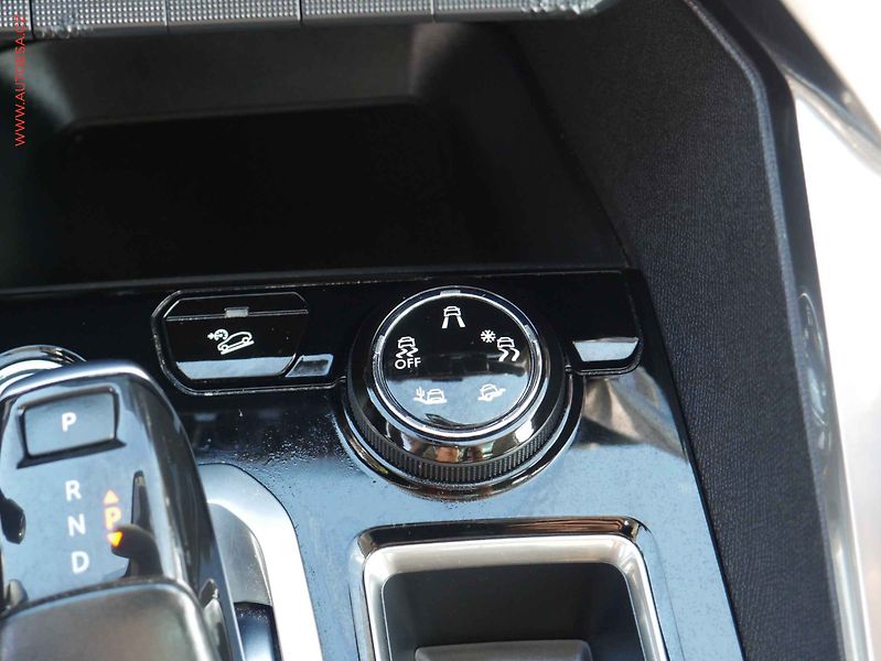 Peugeot 3008 (2019) 2.0 HDi, Crossway, AT, panor - fotka 14 z 18