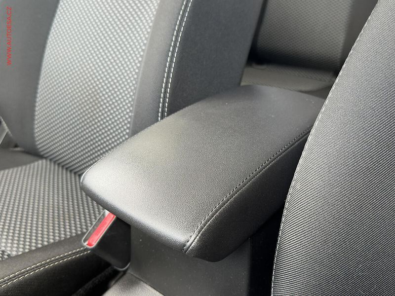Suzuki Vitara (2022) 1.4BJet AllGrip, ČR, LED - fotka 20 z 22