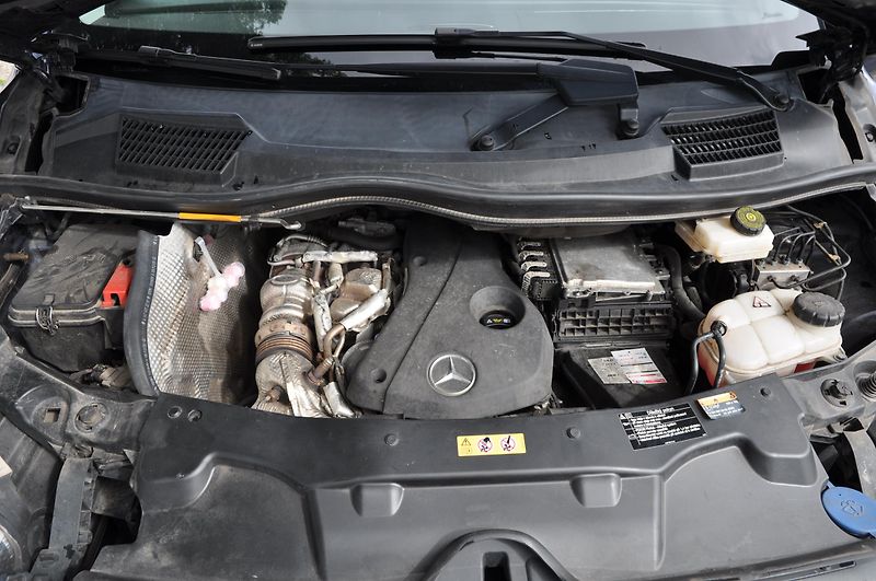 Mercedes-Benz Vito 300d L TOURER 4x4 - fotka 12 z 23