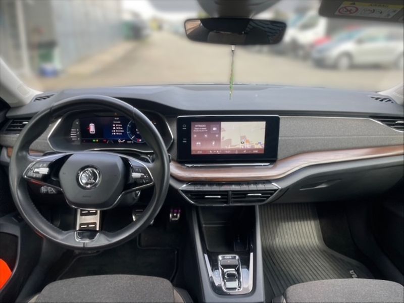 Škoda Octavia 2,0 TSI 140 Scout 4x4 AT - fotka 9 z 11