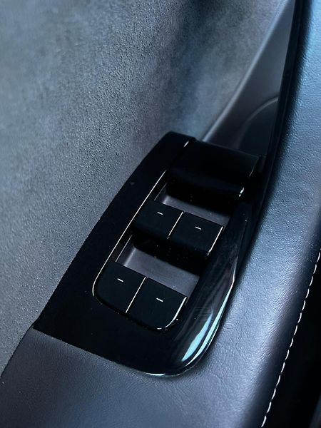 Tesla Model 3 Long Range AWD 75kWh FSD - fotka 21 z 25