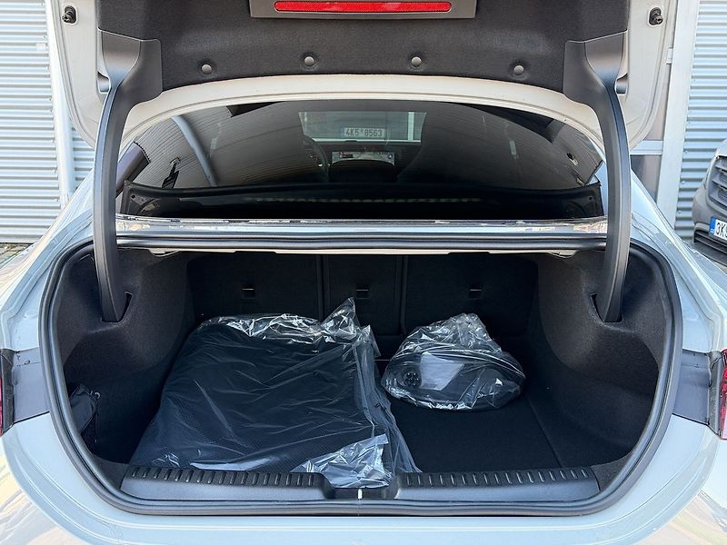 Mercedes-Benz CLA 250+ s technologií EQ - fotka 13 z 36