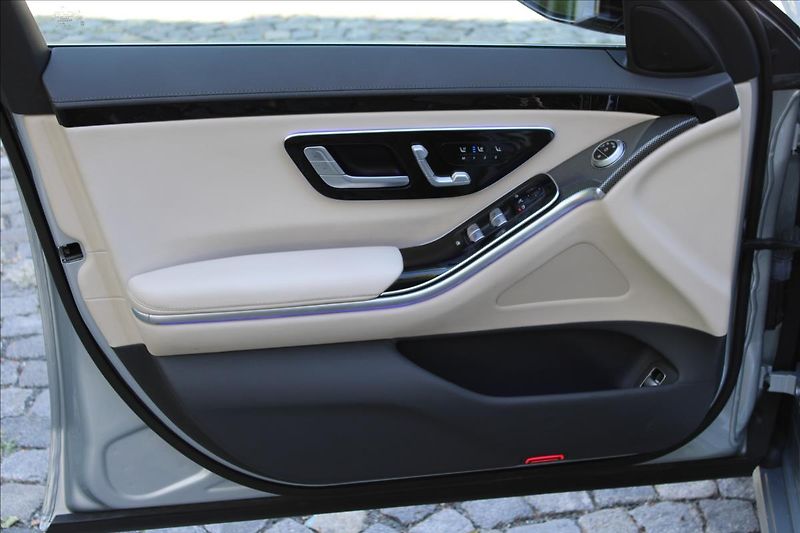 Mercedes-Benz Třídy S 350d 4M/PANO/HUD/360°/CZ - fotka 17 z 50