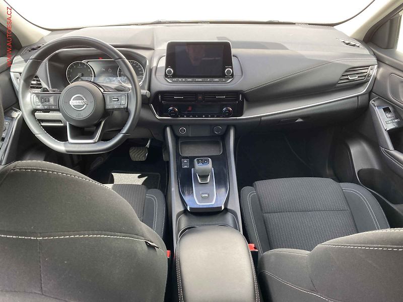 Nissan Qashqai (2021) 1.3 DIG-T, ČR, AT, LED - fotka 8 z 19