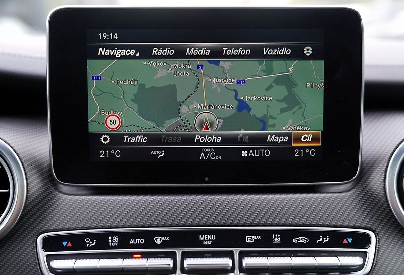 Mercedes-Benz Třídy V V 250d L 4Matic Exclusive AMG - fotka 38 z 46