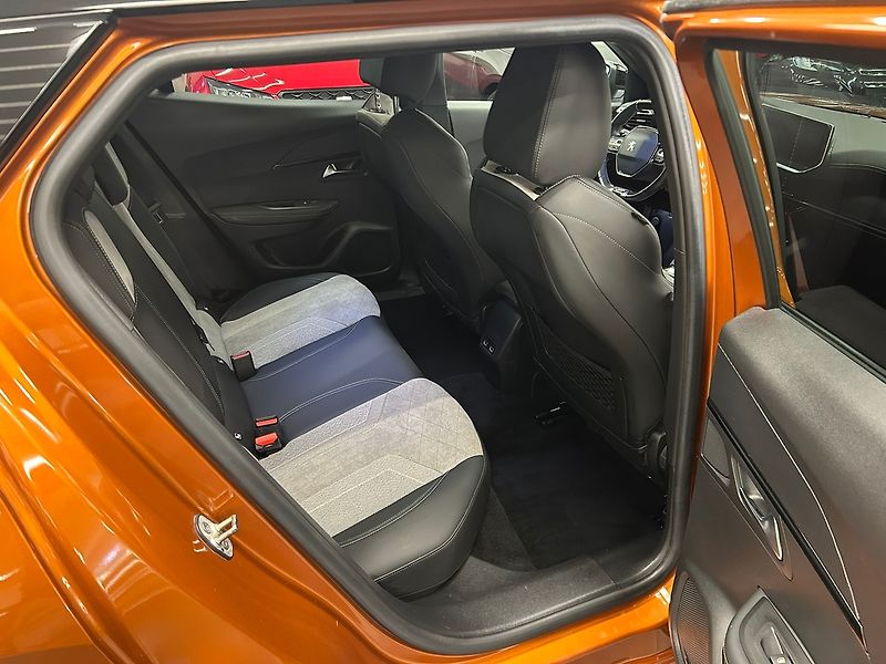 Peugeot 2008 (2021) SoH 89% GT 50kWh | Záruka - fotka 29 z 66