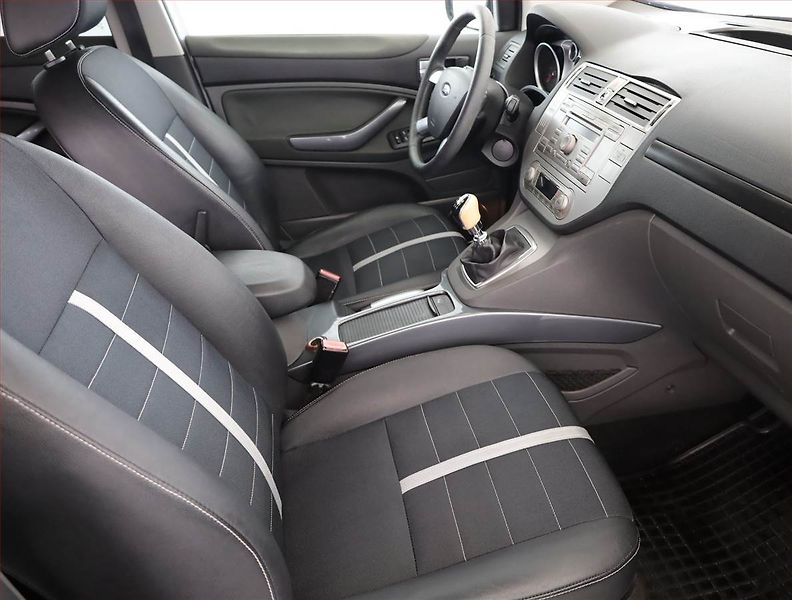Ford Kuga (2011) 2.0 TDCi, Tempomat - fotka 7 z 16