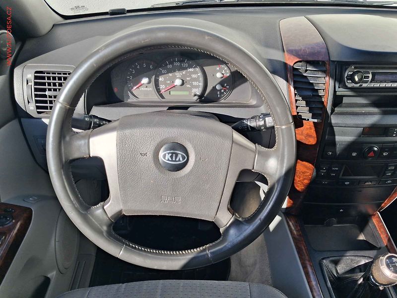 Kia Sorento (2005) 2.5D 4x4, ČR, autoAC, tažné - fotka 11 z 16