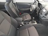 Hyundai i30 (2009) Comfort 1.4 CVVT, LPG, po STK - náhled 9