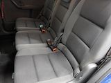 Volkswagen Touran (2011) 1.6 TDi, autoAC, temp - náhled 10