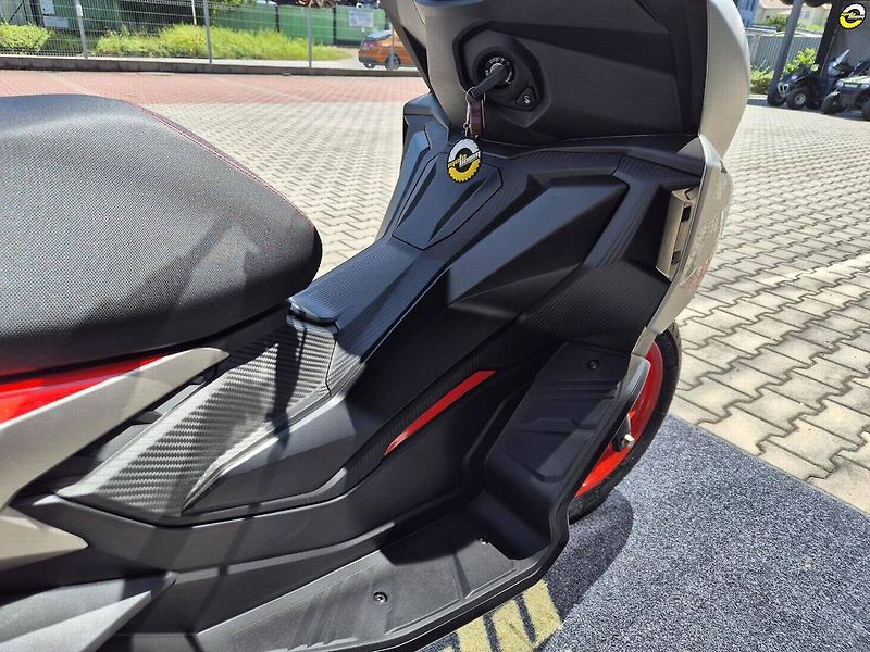 Aprilia SR GT 200 (2026) SPORT EU5+ - fotka 16 z 20