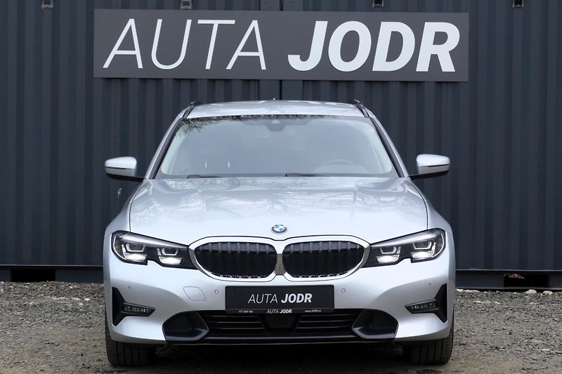 BMW Řada 3 330e xDrive, ACC, Tažné - fotka 15 z 39