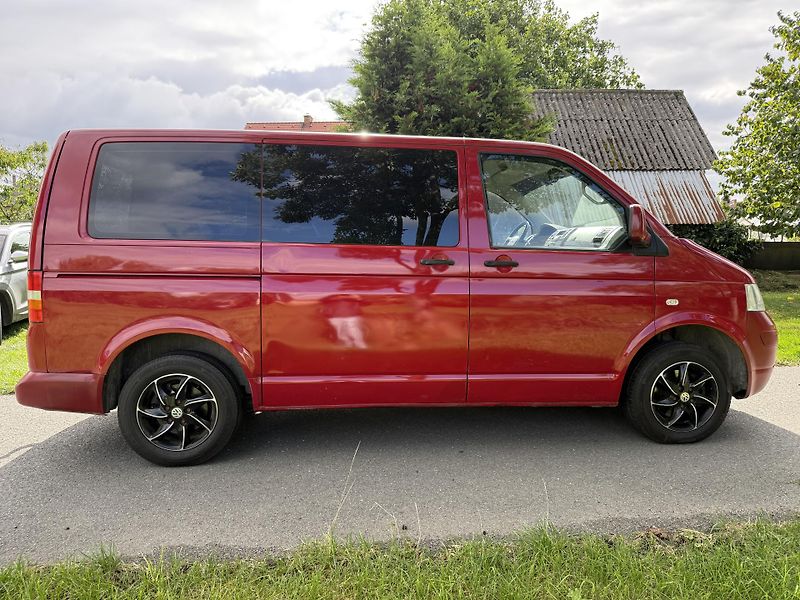 Volkswagen Transporter (2007) T5 1.9 TDi 75kw 9 míst - fotka 6 z 19