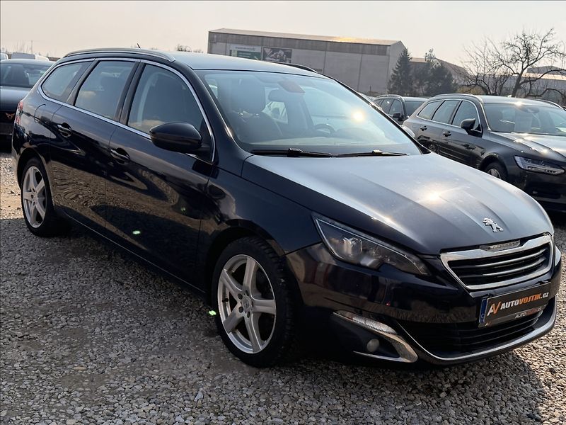 Peugeot 308 2,0 HDI 110kW PANORAMA - fotka 3 z 22