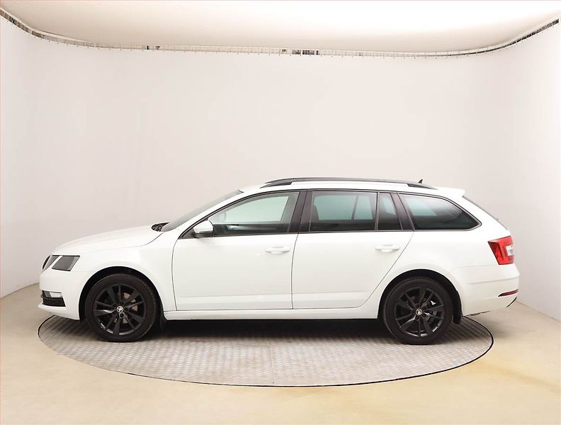 Škoda Octavia (2017) Ambition Plus 2.0 TDI 4x4 - fotka 3 z 24