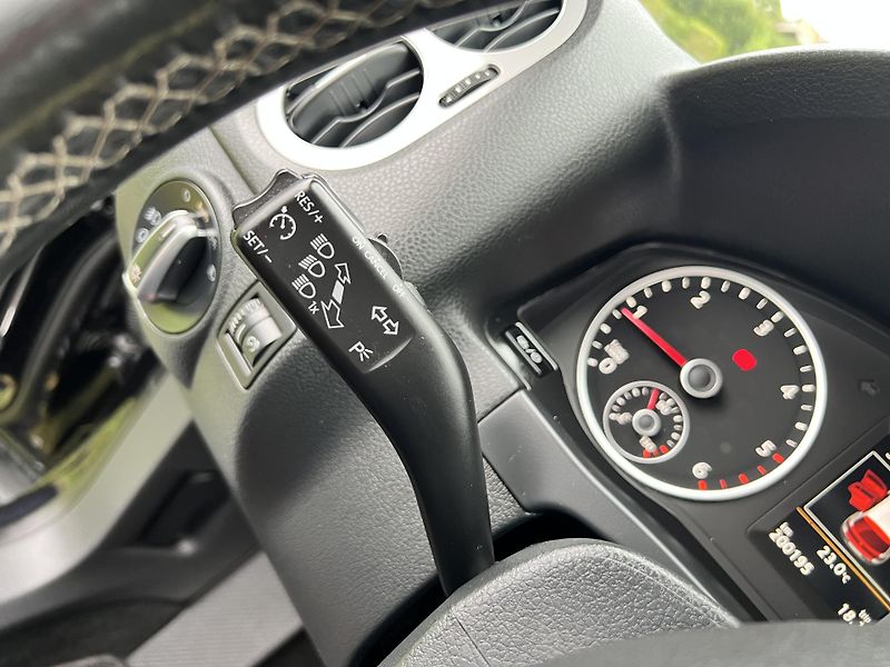 Volkswagen Tiguan 2.0TDI 103KW,4x4,SPORT,LOUNGE - fotka 38 z 49
