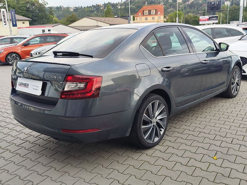Škoda Octavia 2.0 TSI/140kW Style DSG - fotka 5 z 32