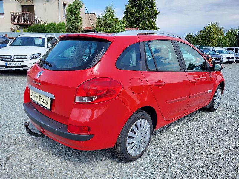 Renault Clio GRANDTOUR 1.2 i 16V ČR 1.majit - fotka 4 z 40