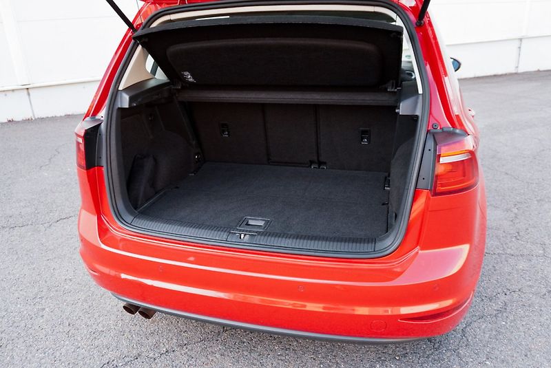 Volkswagen Golf Sportsvan 1.4 TSI - fotka 31 z 32