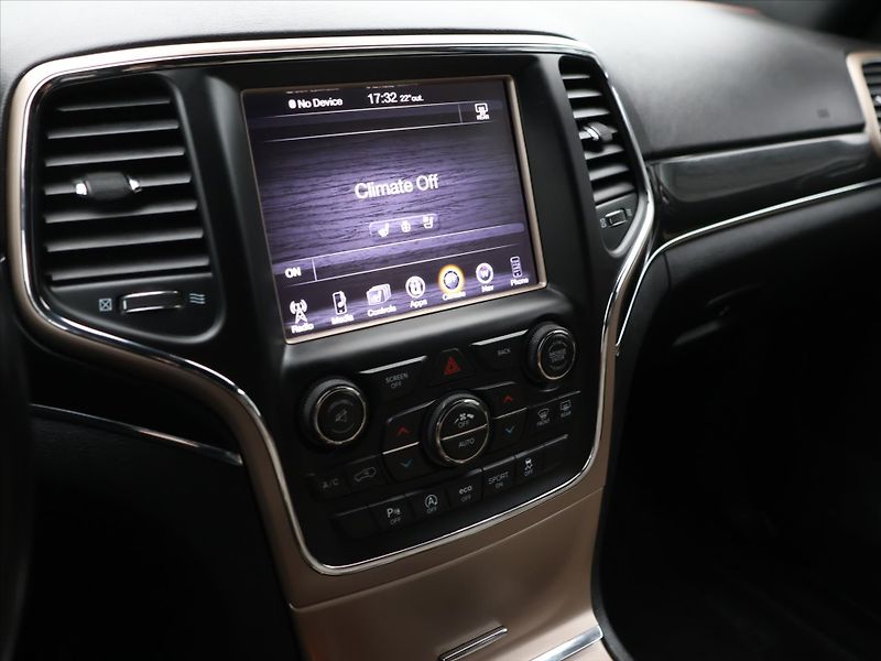 Jeep Grand Cherokee 3.0 V6 184kW Limited 4WD Auto - fotka 17 z 30