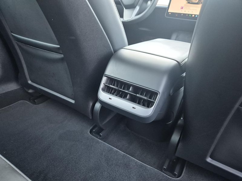 Tesla Model 3 LONG RANGE DUAL MOTOR SOH 91% - fotka 45 z 50