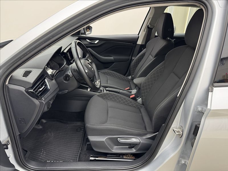 Škoda Kamiq 1,0 DSG AC LED VÝHŘEV SENZORY - fotka 30 z 36