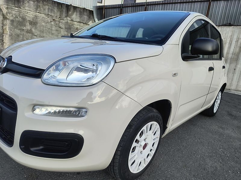 Fiat Panda (2015) 1.2 AUTOMAT NESEHNATELNÁ VERZE - fotka 16 z 47