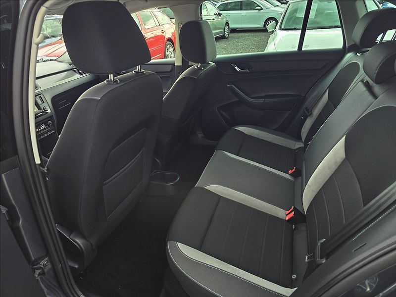 Škoda Rapid 1,2 TSi 66KW Joy DIG.KLIMA STK - fotka 26 z 46