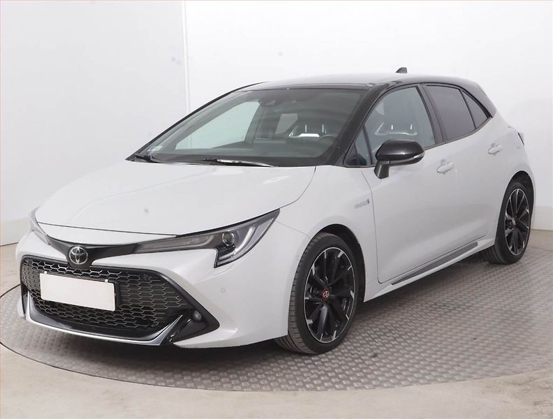 Toyota Corolla (2020) 1.8 Hybrid - fotka 2 z 16