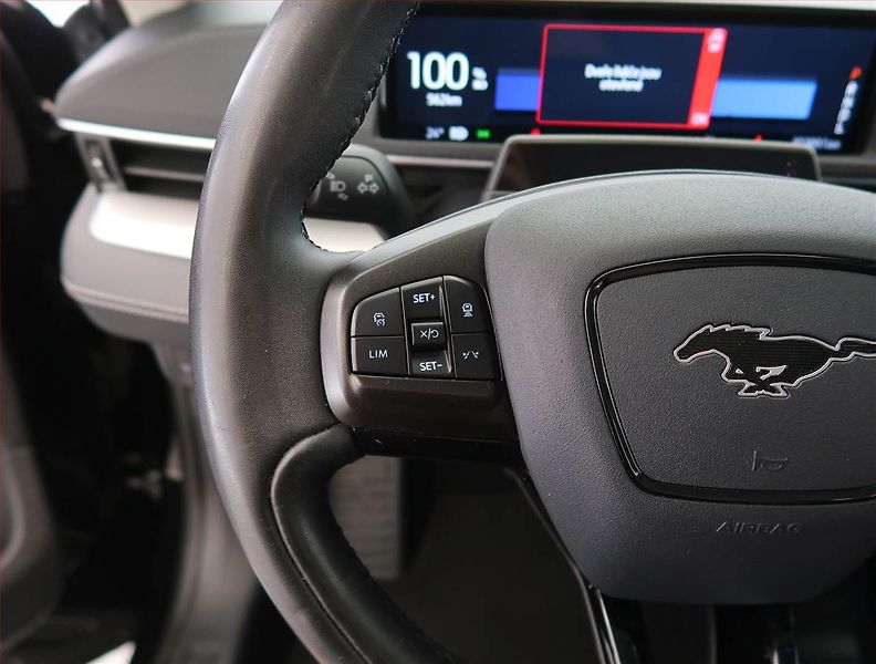 Ford Mustang Mach-E (2022) Extended Range RWD, SoH 93% - fotka 25 z 31