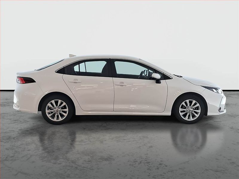 Toyota Corolla (2024) 1.5 VVT-i - fotka 6 z 16