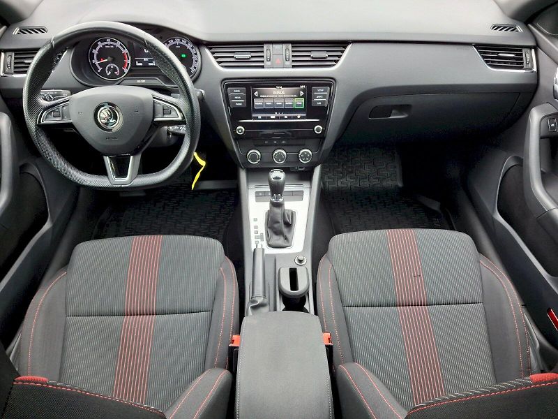 Škoda Octavia (2020) Combi Ambition DSG 1,5TSi 110k - fotka 5 z 31
