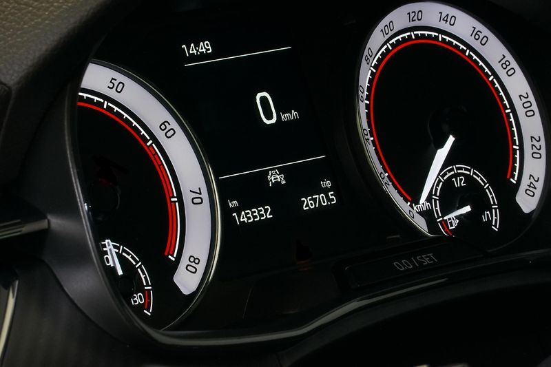 Škoda Scala 1.0TSI 81kW,1MAJ,ČR,KAMERA,TAŽ - fotka 15 z 32
