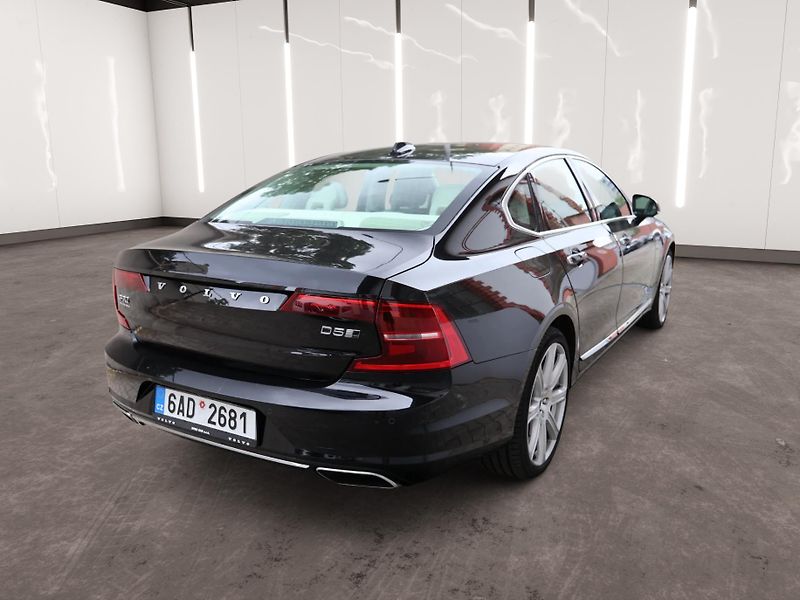 Volvo S90 (2017) D5 AWD Inscription - fotka 4 z 24