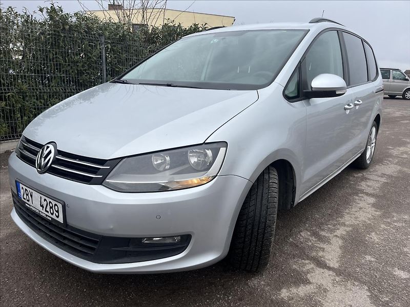Volkswagen Sharan 2,0 TDi DSG 130KW KLIMA SERVIS - fotka 35 z 38