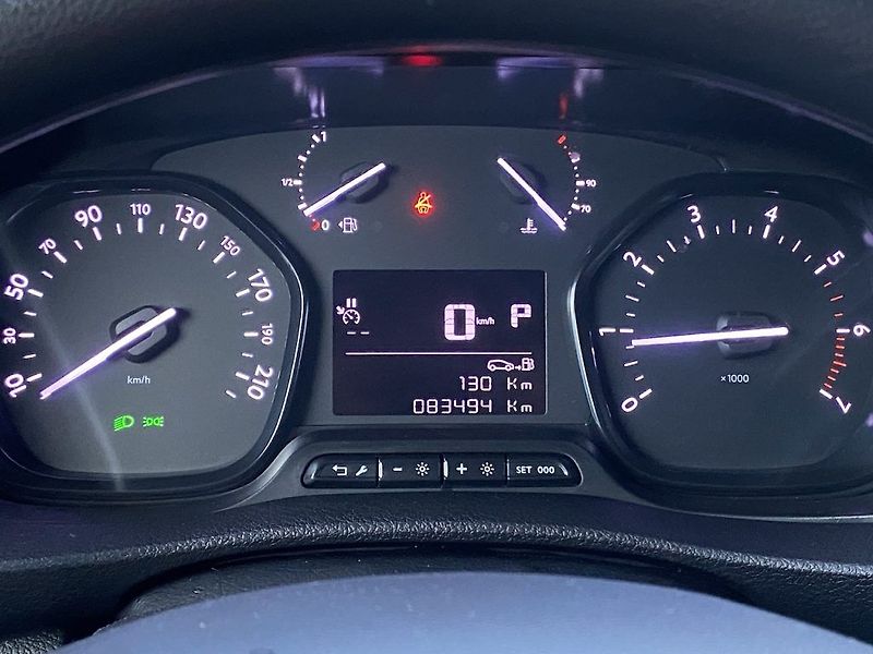 Toyota ProAce 2.0D, ČR, Active L2, navi, DPH - fotka 12 z 24